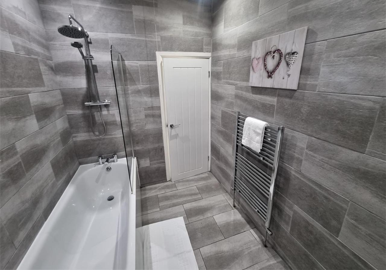 *A!S* Setup For Your Most Amazing Relaxed Stay + Free Parking + Free Fast Wifi * Leeds  Eksteriør bilde